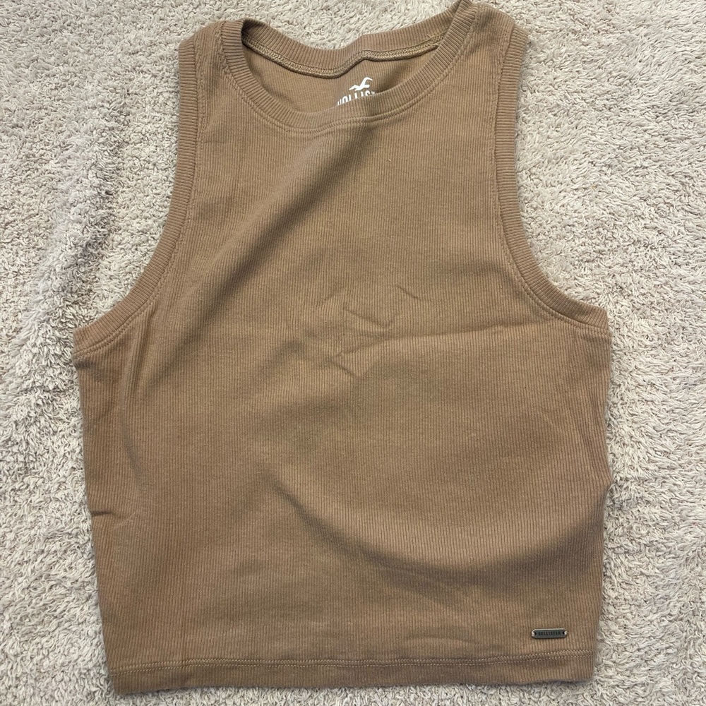 Hollister tank